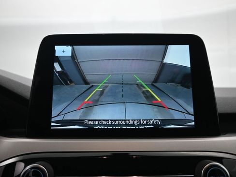 Used 2021 Ford Escape SE image 22