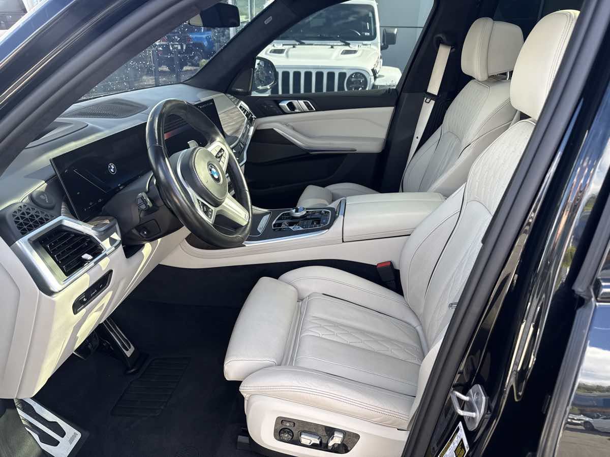 Used 2024 BMW X7 xDrive40i w/ Executive Package AWD/4WD image 11