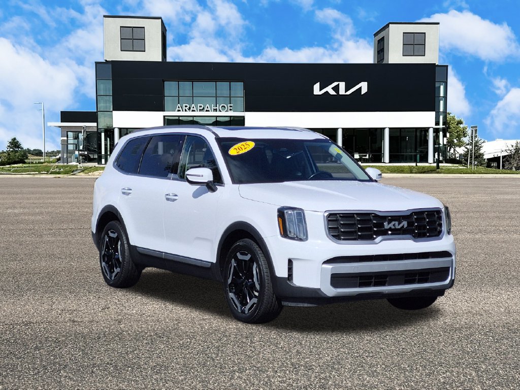 Certified 2025 Kia Telluride S AWD/4WD image 2