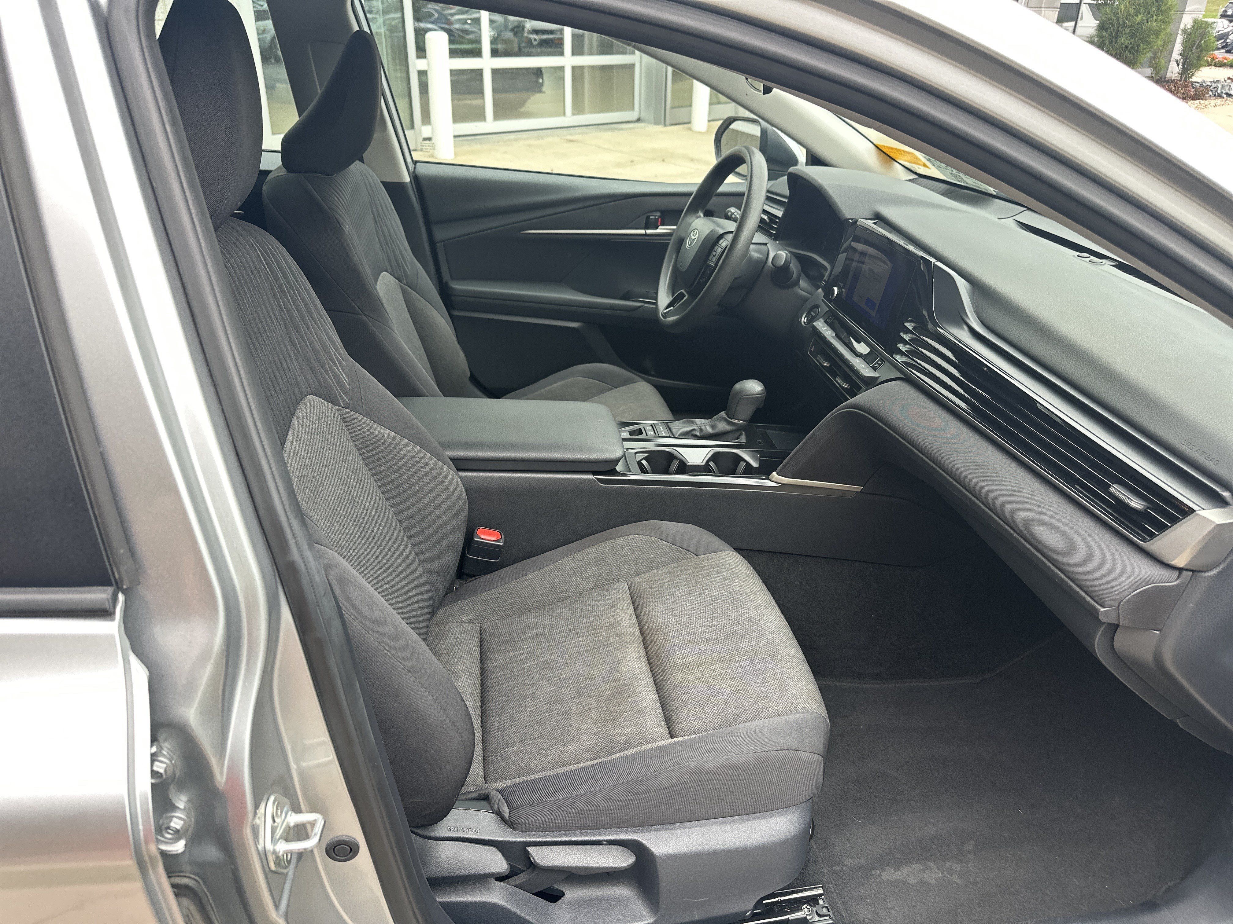 Used 2025 Toyota Camry LE FWD image 29