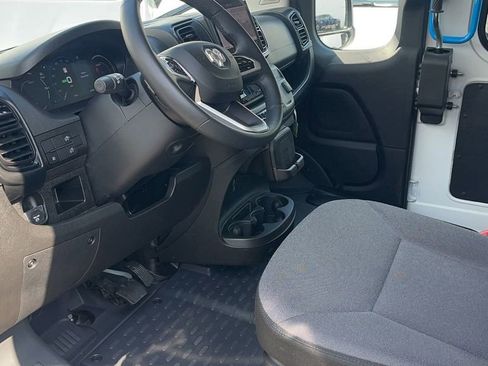 New 2024 RAM ProMaster 3500 w/ Delivery Van Package image 10