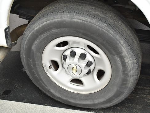 Used 2023 Chevrolet Express 3500 LT w/ LT Preferred Equipment Group image 63