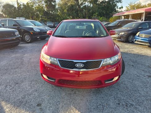 Used 2013 Kia Forte EX w/ Tech Pkg image 2