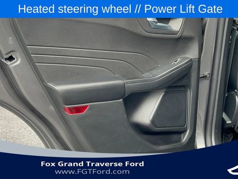 Certified 2025 Ford Escape ST-Line Select AWD/4WD image 30