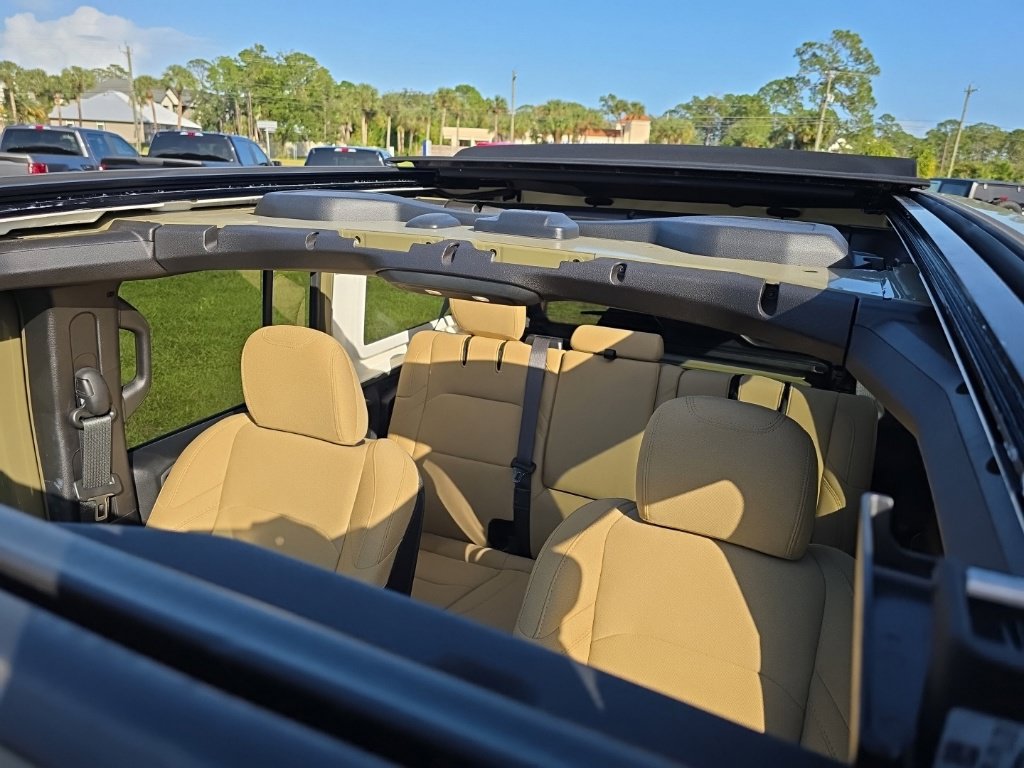 Used 2025 Jeep Wrangler Unlimited Sport S 4xe AWD/4WD image 17