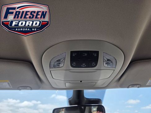 Used 2023 Chrysler Pacifica Touring-L FWD image 24