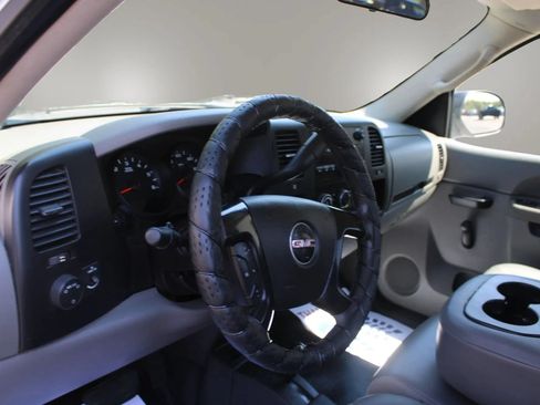 Used 2013 GMC Sierra 1500 W/T w/ Work Truck Preferred Package AWD/4WD image 15