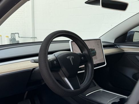 Used 2022 Tesla Model 3 Standard Range RWD image 16
