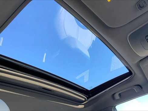 Used 2020 Toyota Avalon XLE image 13