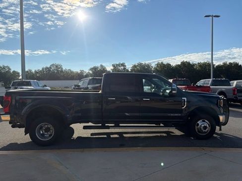 Used 2022 Ford F350 XLT w/ XLT Premium Package AWD/4WD image 6