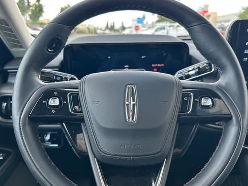 Used 2026 Lincoln Aviator 2WD image 26