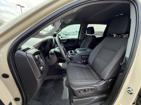 Used 2023 Chevrolet Silverado 1500 Custom Trail Boss image 9