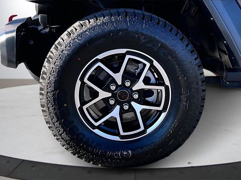 Certified 2024 Jeep Wrangler Unlimited Rubicon image 31