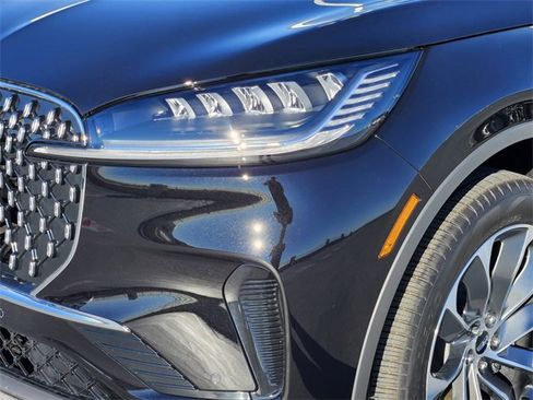 New 2026 Lincoln Aviator Reserve image 8