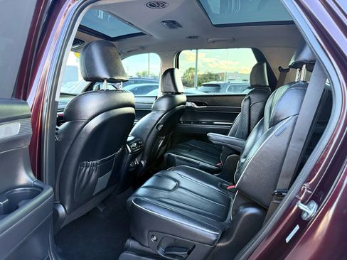 Used 2024 Hyundai Palisade Limited image 14