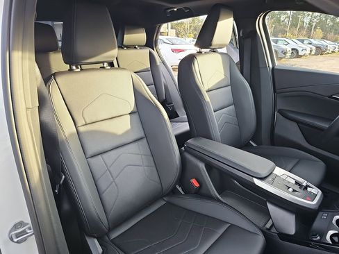 Used 2025 BMW X2 xDrive28i image 13