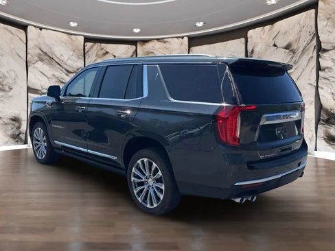 Used 2021 GMC Yukon Denali w/ Denali Premium Package AWD/4WD image 3