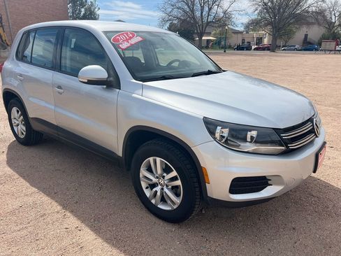 Used 2014 Volkswagen Tiguan S image 1
