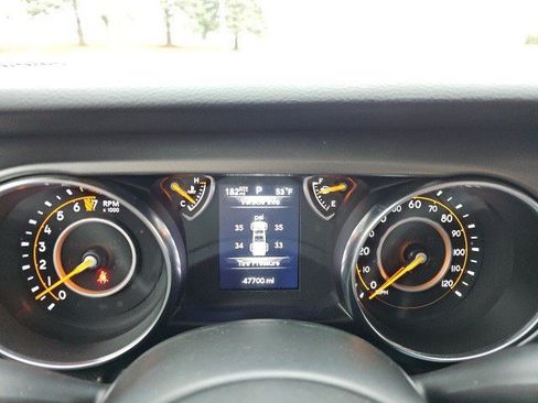 Used 2021 Jeep Gladiator Sport image 22