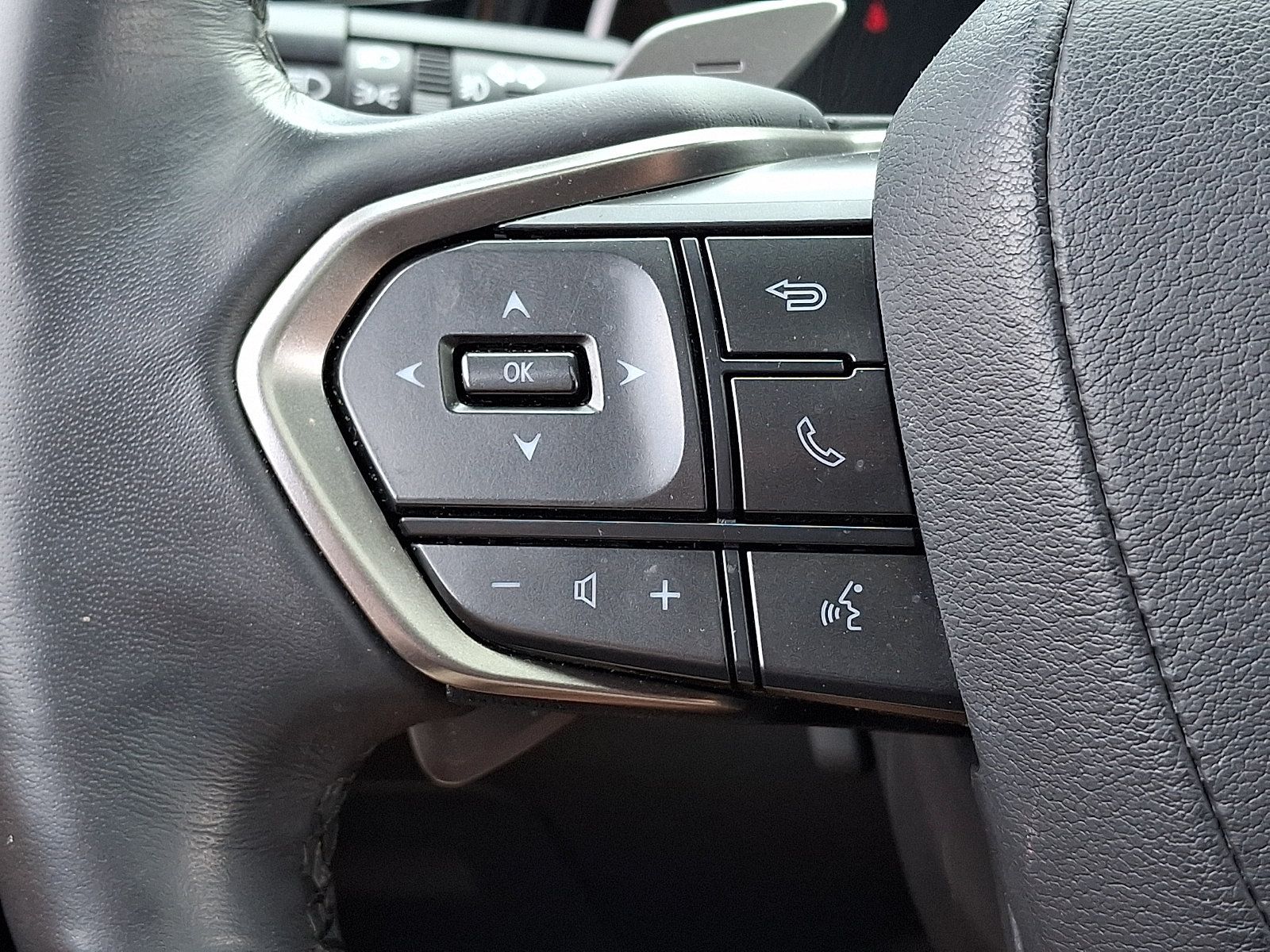 Used 2023 Lexus RX 350 Premium w/ Accessory Package AWD/4WD image 22