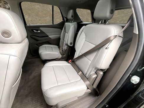 Used 2018 Chevrolet Traverse Premier image 24
