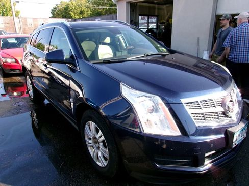 Used 2011 Cadillac SRX Luxury image 3
