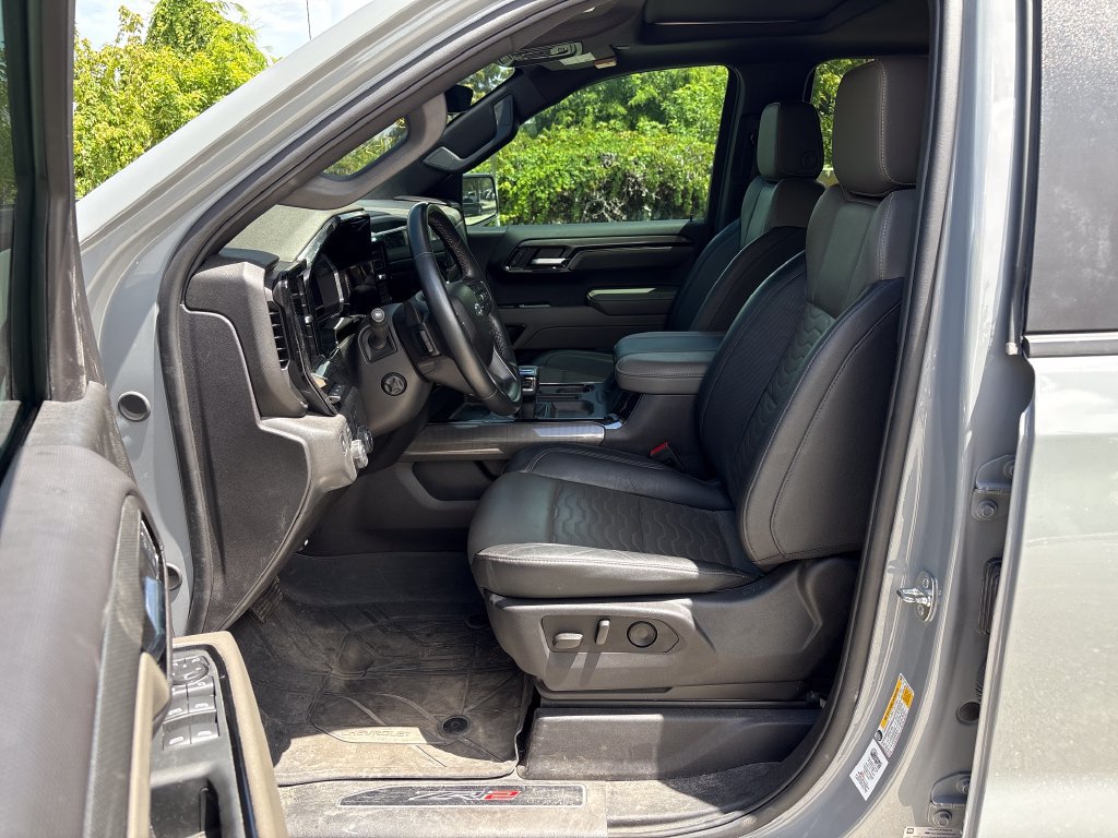 Used 2024 Chevrolet Silverado 1500 ZR2 w/ Technology Package AWD/4WD image 30