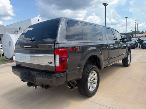 Used 2017 Ford F250 Platinum w/ Platinum Ultimate Package AWD/4WD image 6