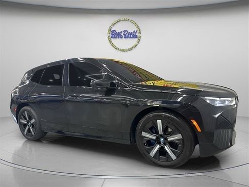 Used 2024 BMW iX xDrive50 w/ Premium Package AWD/4WD image 7