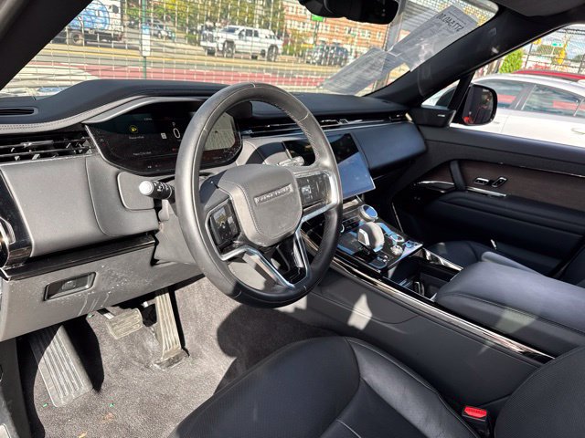Used 2023 Land Rover Range Rover Sport SE AWD/4WD image 11