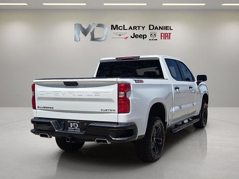 Used 2025 Chevrolet Silverado 1500 Custom Trail Boss AWD/4WD image 5