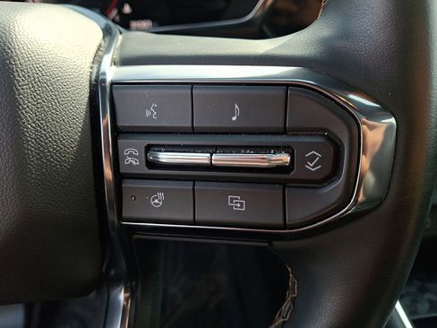 Used 2023 GMC Canyon AT4 w/ AT4 Premium Package AWD/4WD image 21