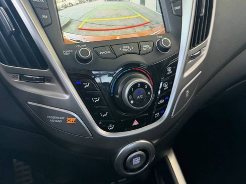 Used 2012 Hyundai Veloster w/ Style Pkg FWD image 14