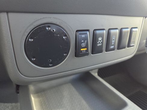 Used 2017 Nissan Frontier SV w/ SV Value Truck Package image 17