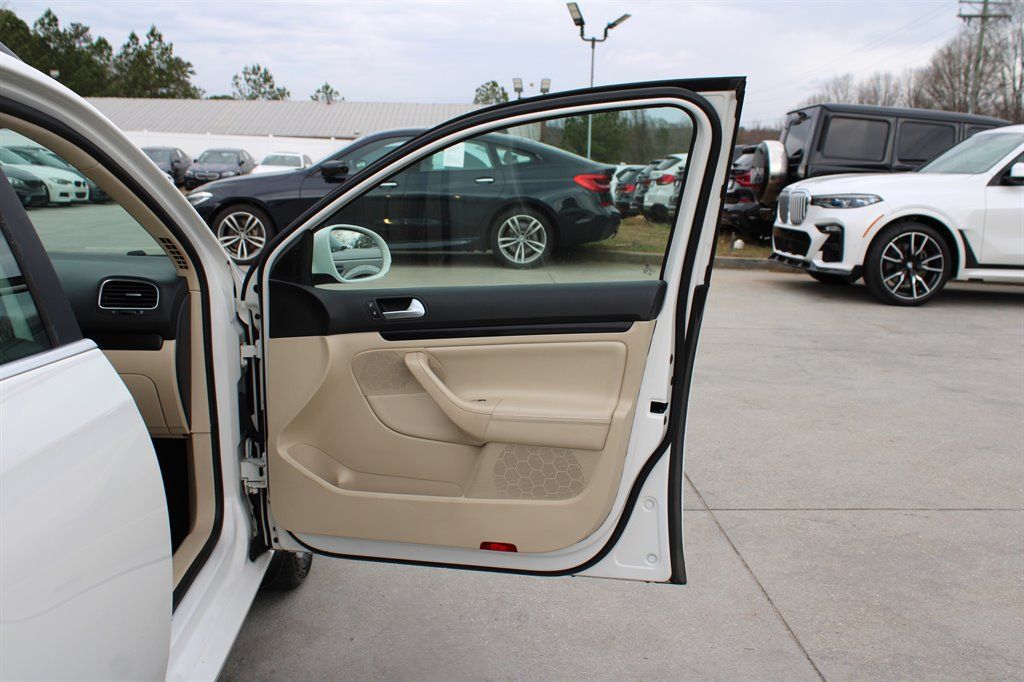 Used 2013 Volkswagen Jetta TDI FWD image 26