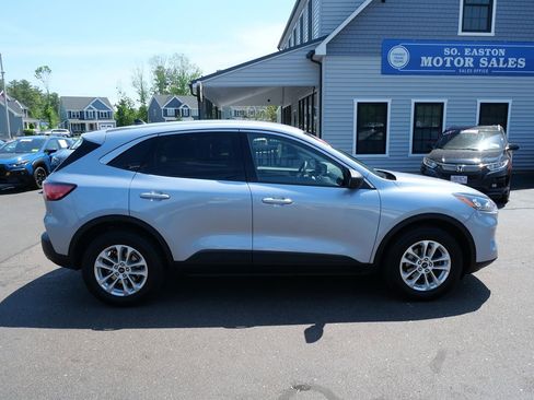 Used 2022 Ford Escape SE w/ Cold Weather Package AWD/4WD image 8