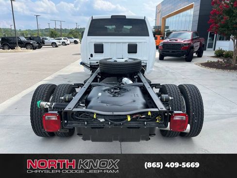 New 2026 RAM 5500 Tradesman AWD/4WD image 16