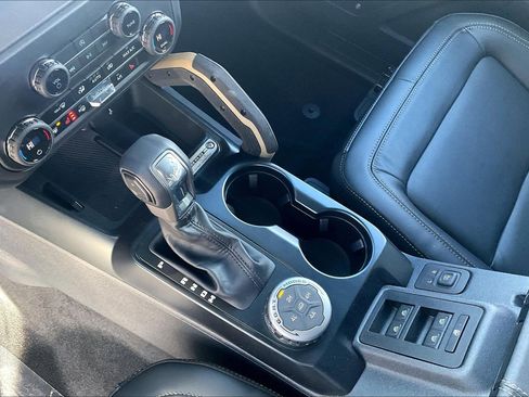 New 2025 Ford Bronco Badlands AWD/4WD image 8