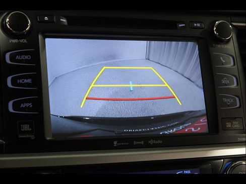Used 2018 Toyota Highlander Limited AWD/4WD image 12