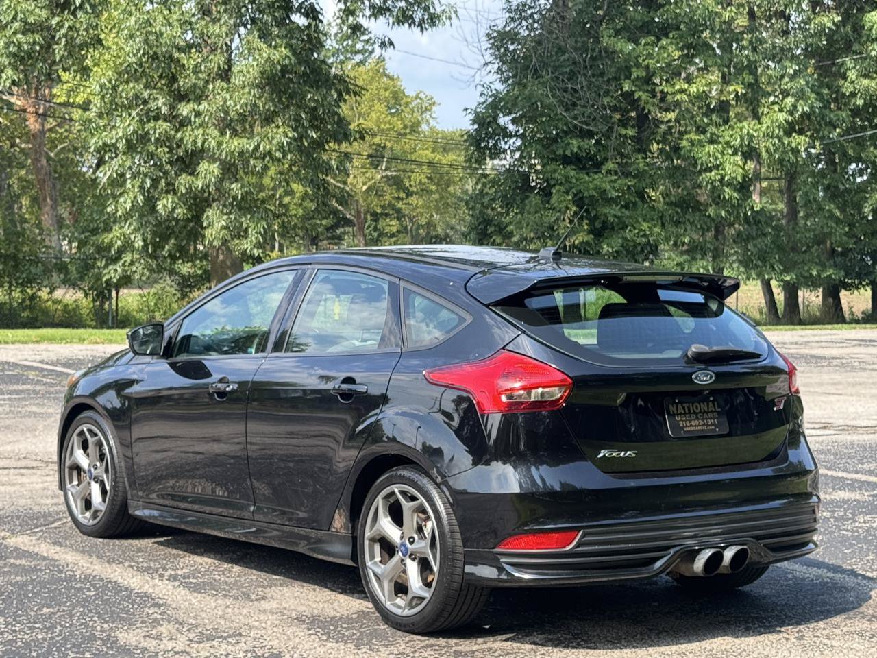 Used 2017 Ford Focus ST FWD image 5