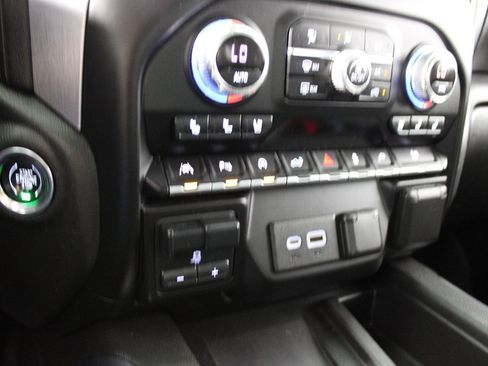 Used 2021 GMC Sierra 1500 SLT w/ SLT Premium Plus Package RWD image 8