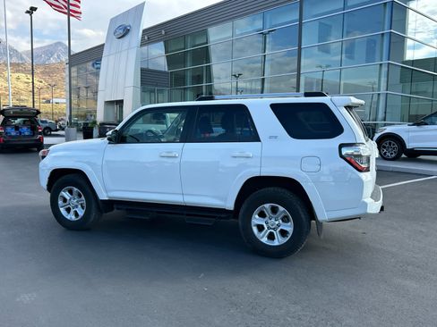 Used 2023 Toyota 4Runner SR5 Premium w/ Moonroof Package image 12
