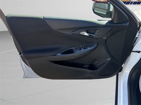 Used 2024 Chevrolet Malibu LT image 6
