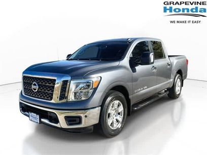 Used 2018 Nissan Titan SV w/ SV Convenience Package