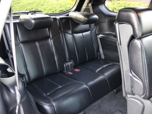 Used 2019 Nissan Pathfinder SL image 16