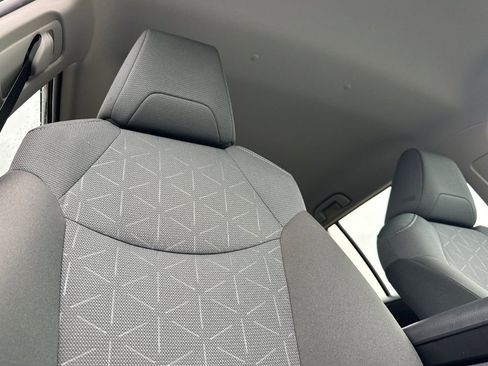 Certified 2025 Toyota RAV4 XLE image 21