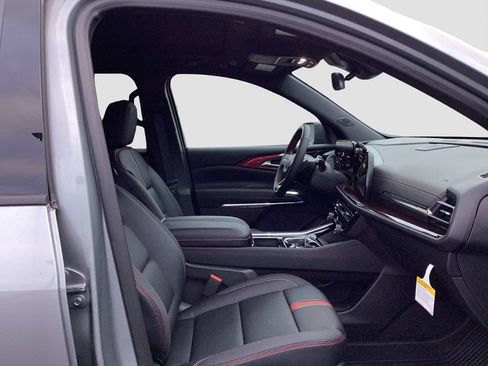 New 2026 Chevrolet Traverse RS w/ LPO, Floor Liner Package image 20