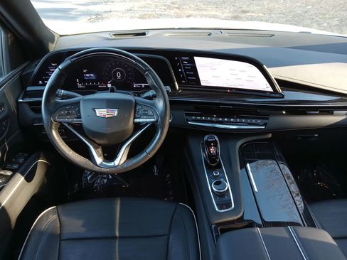 Certified 2024 Cadillac Escalade Sport image 19