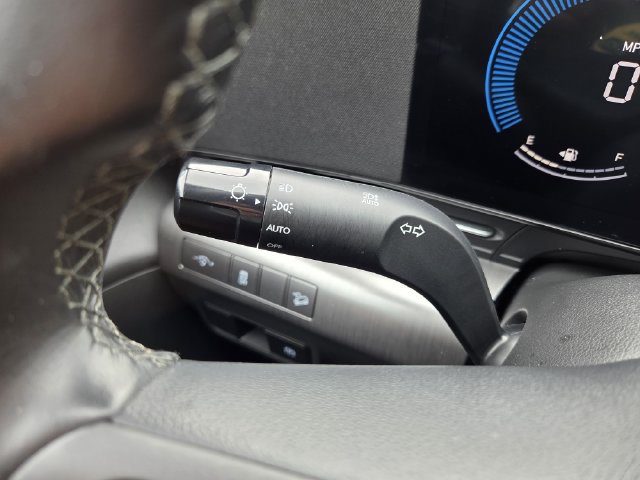 Used 2025 Hyundai Kona SEL AWD/4WD image 19