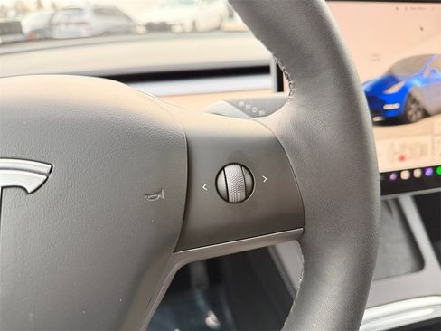 Used 2024 Tesla Model Y Long Range image 29